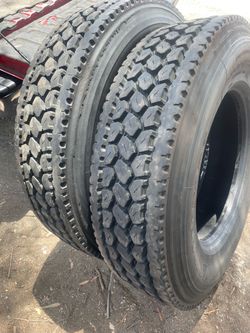Semi truck tires 295/75R 22.5 Bridgestone recap