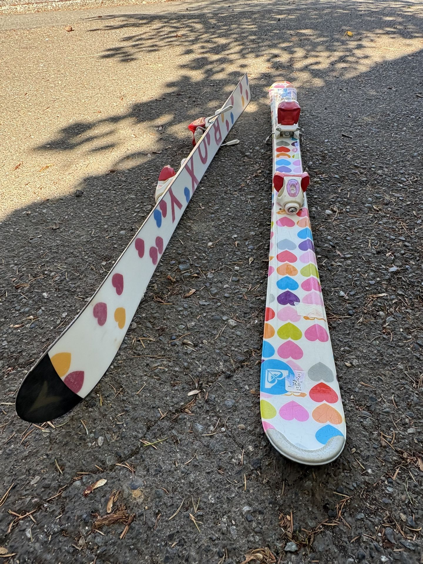 Youth Roxy Skis