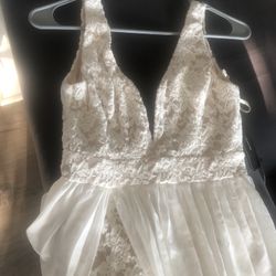 Lulu’s white dress 