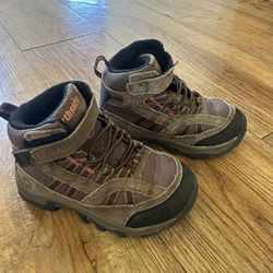 Toddler Size 7 Hiking Boots