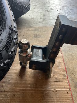 Trailer hitch F350