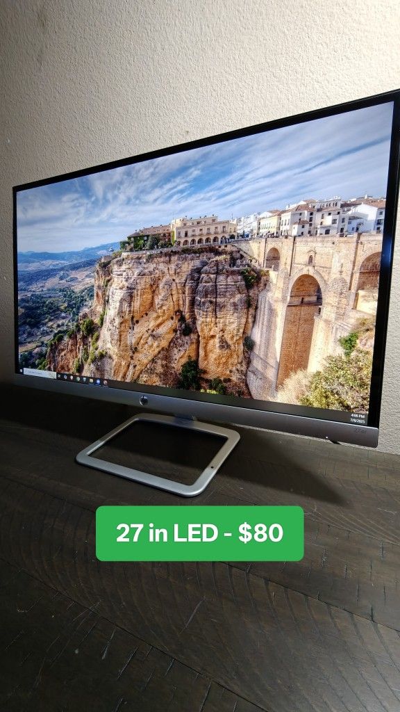 HP 27 In LED PC Computer Monitor - $80 - Slim Panel