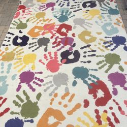 Selling a BIG rug, 120x96 inches.