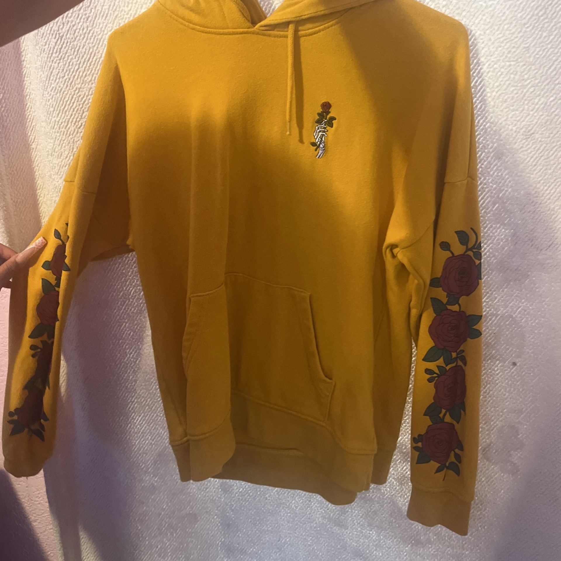 Empyre Yellow Rose Hoodie Women’s M