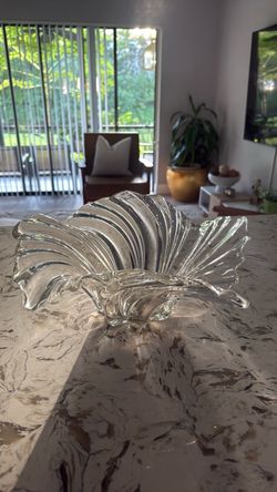Clear Glass Shell-Shaped Decorative Bowl