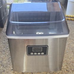 ICE MAKER