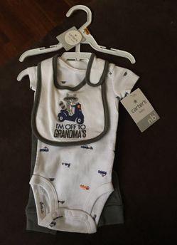 Brand new Carters 3piece set NB