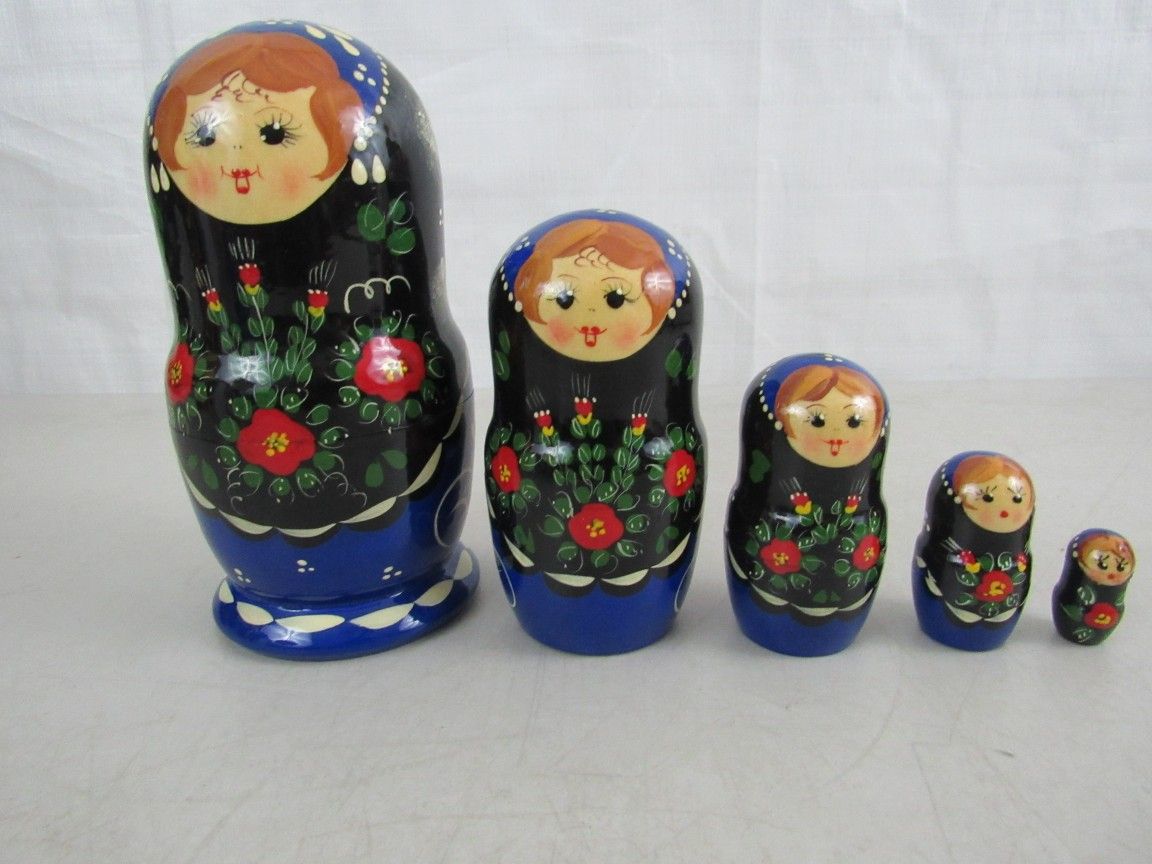 Ukrainian Krasyva Divchyna Hand Painted Signed Nesting Dolls Set of 5
