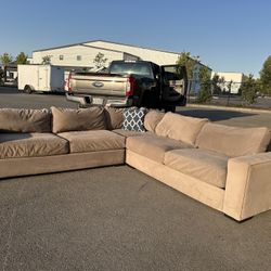 Sectional Couch 
