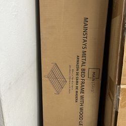 Mainstays King 14" Metal Platform Bed Frame with Wood Slats