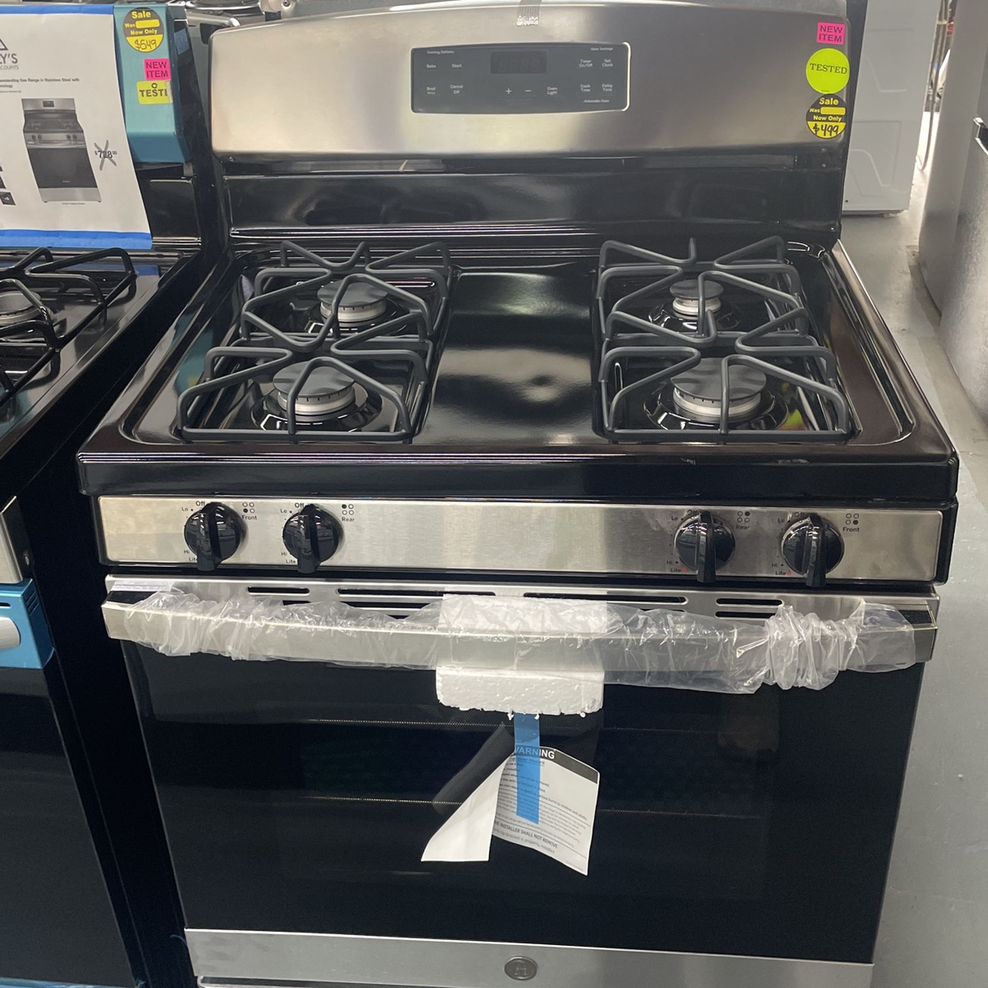 GE Gas Stove 4 Burners In Stainless Steel