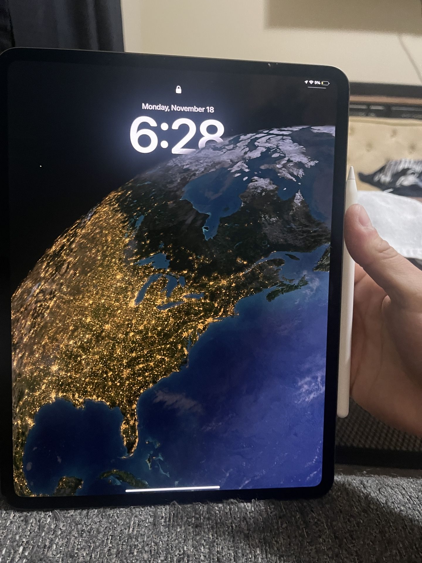 *firesale* Latest iPad Pro With Apple Pencil, Portfolio, Nanotechnology Screen And 1TB Storage