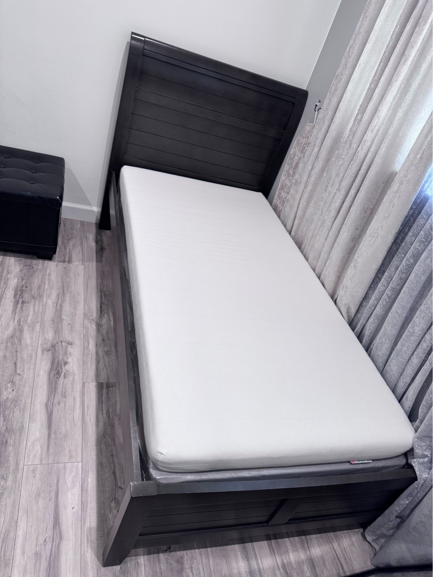 Brand new twin with mattress