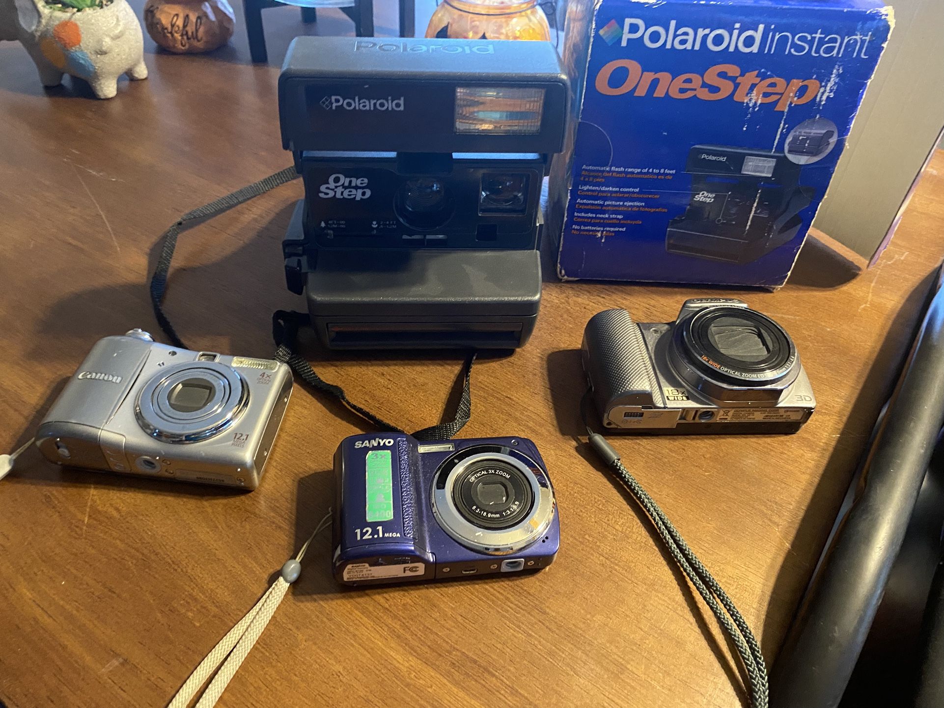 4 Cameras