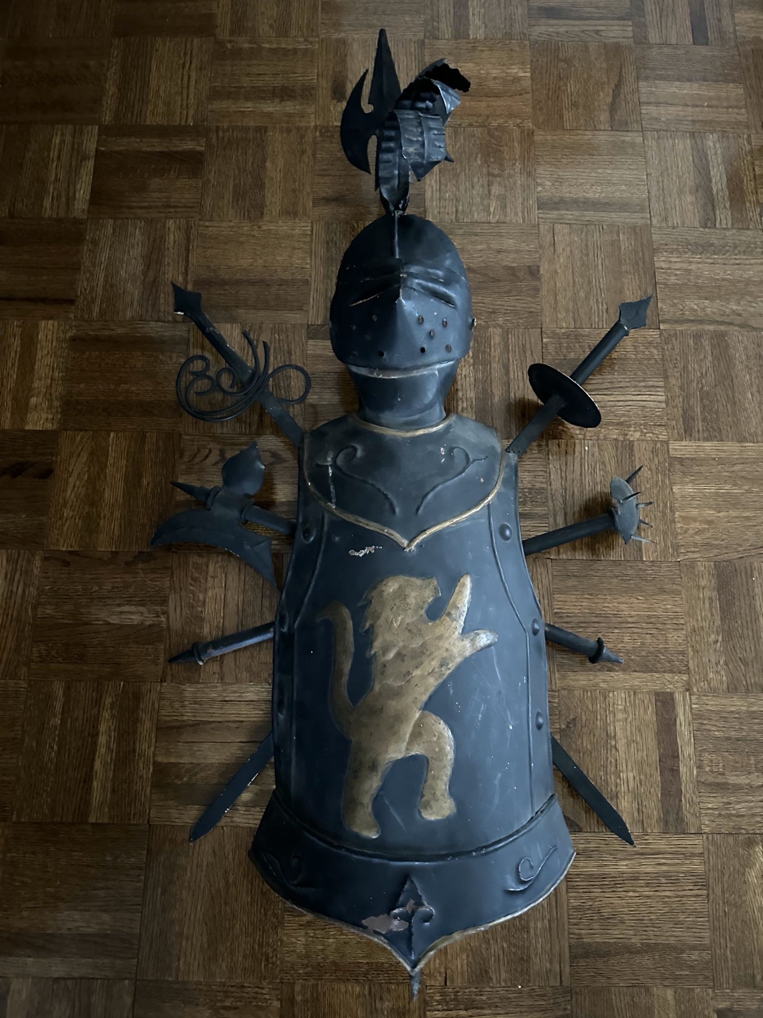 Medieval Knight Metal Suit Of Armor Swords Weapons Wall Display 