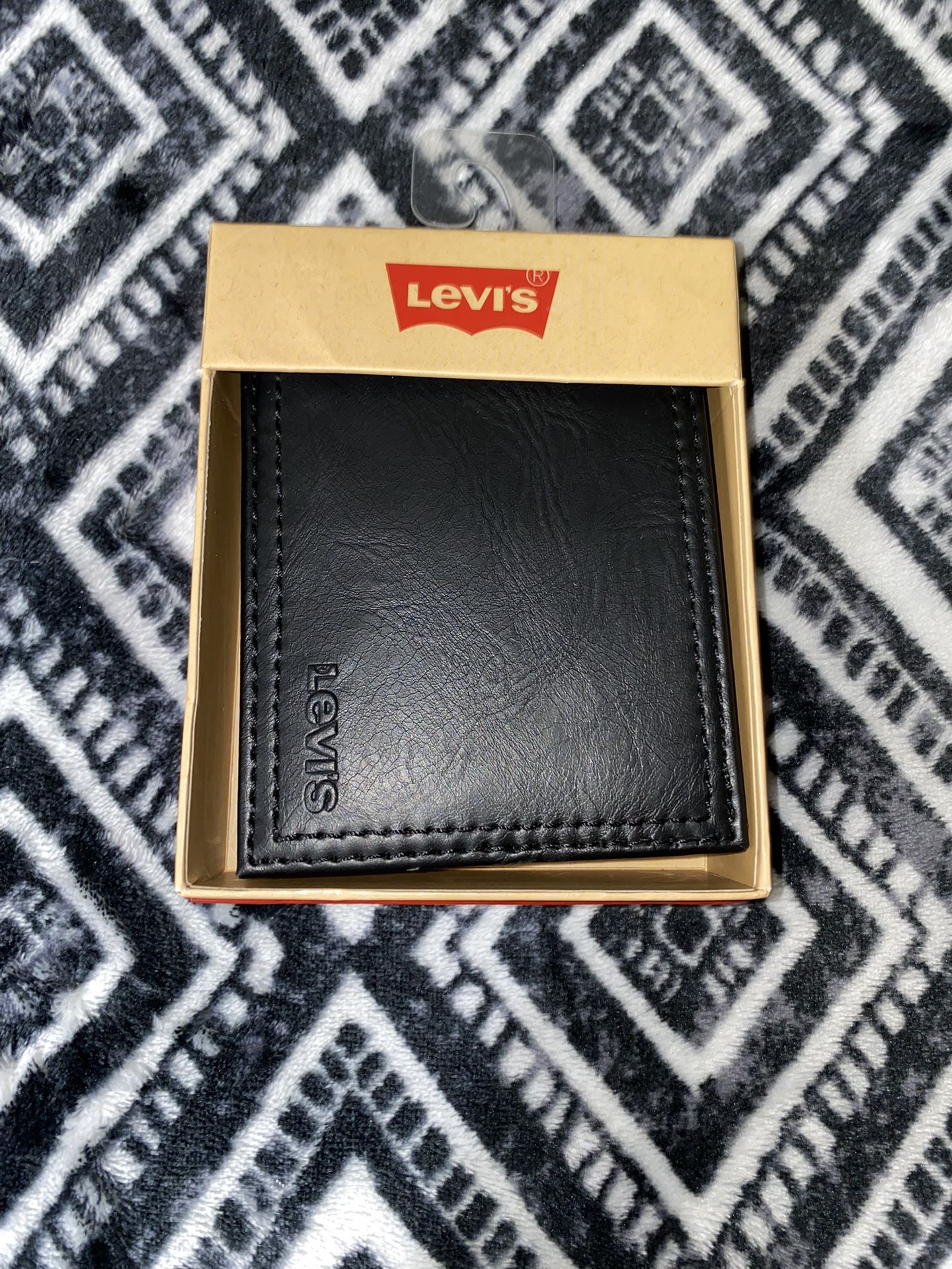 levis wallet