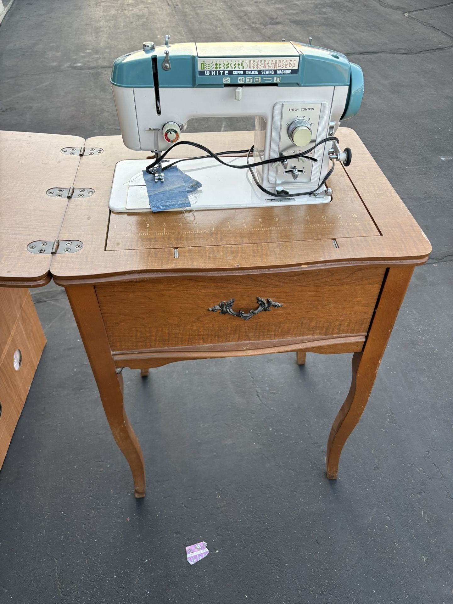 White 967 Sewing Machine