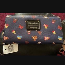 Limited Edition* Disney Parks Food Icons Wallet by Loungefly NWT pick up location in the city of Pico Rivera 