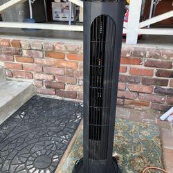 Like New Cascade 3speed Tower Fan Oscillates In Great Condition 
