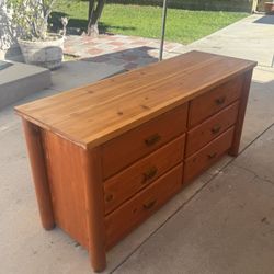 Dresser $700