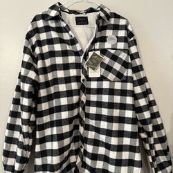 Brand New Nomad Long Sleeve Flannel Jacket Black And White Size Large