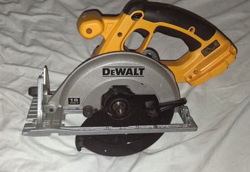 DeWalt DC390  Circular Saw