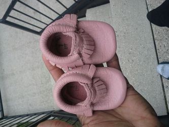 Size 1 freshly picked shoes like new