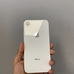 🤍📱 iPhone XR 128 GB Unlocked BH77% 🔋 Case And Headphones For Free 💎👌🏻