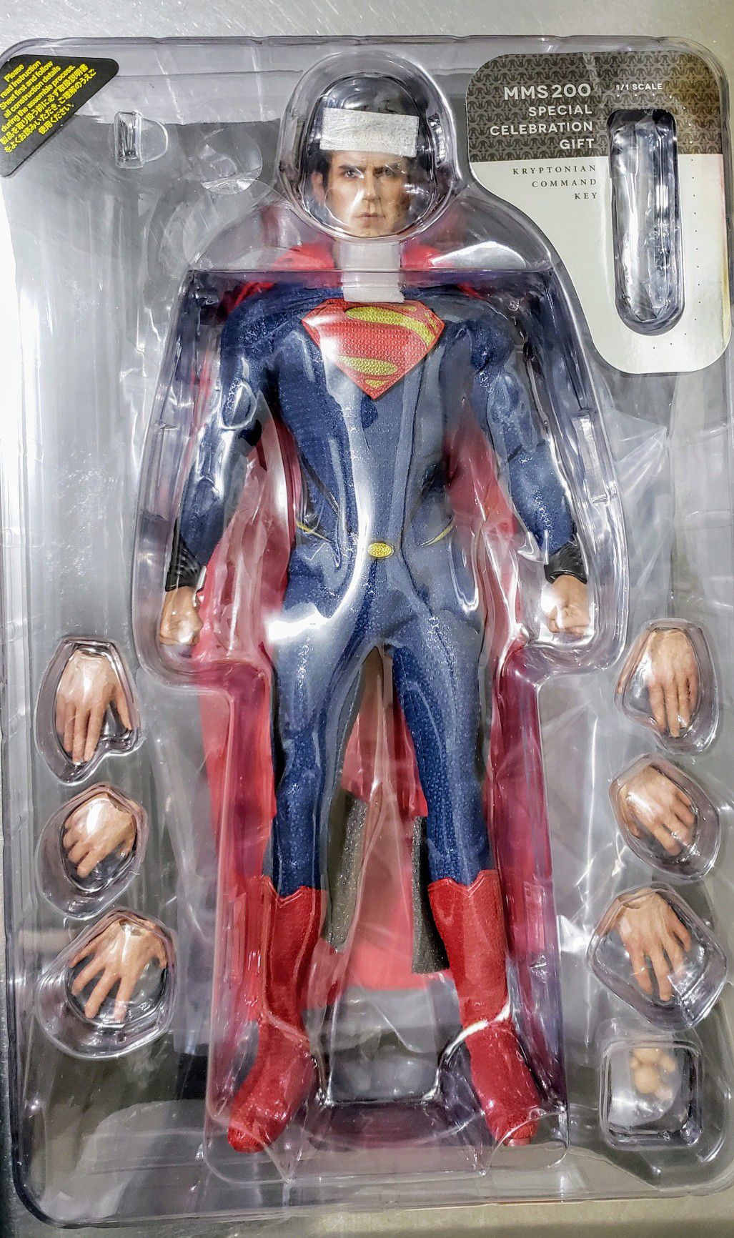 Hot Toys 1/6 Scale SUPERMAN ( Man Of Steel) Figure
