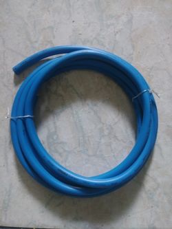 Cobalt 4 gauge power wire 8ft in a half....8.00 pick up merced