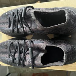 Yeezy 380 Onyx Size 10.5