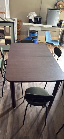 Dark Wood Extendable Dining Table