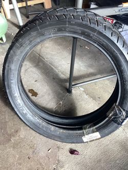 Vespa Grande Moped Tires/ exhaust pipe