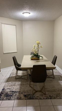 Comedor Con 4 Sillas