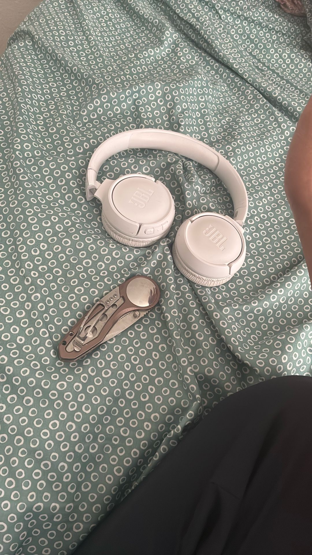 Headphones & Pocket Knife