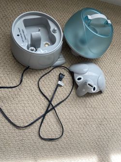 Crane Elephant Shaped Ultrasonic Cool Mist Humidifier- Rarely used