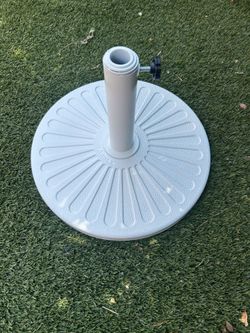 26LBS Umbrella Base Stand Color: white