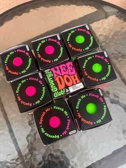 Authentic NeeDoh Groovy Globs 🪩