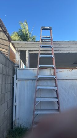 Ten foot latter