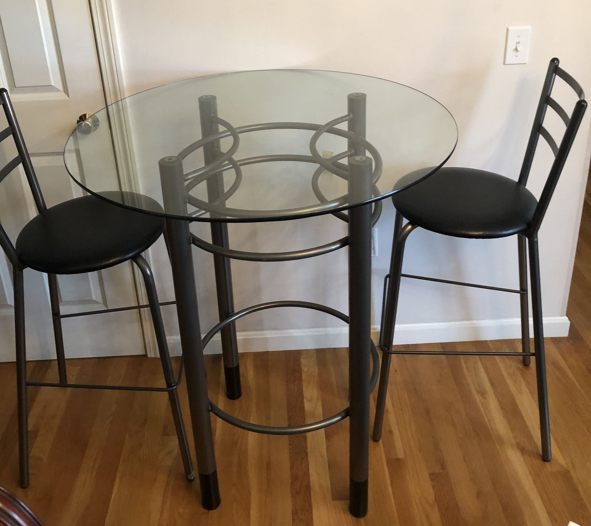 Bar Certified Table Set