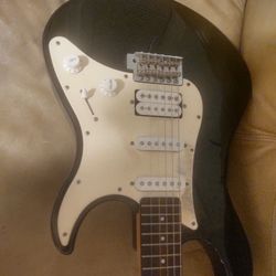 Guitar Yamaha 
