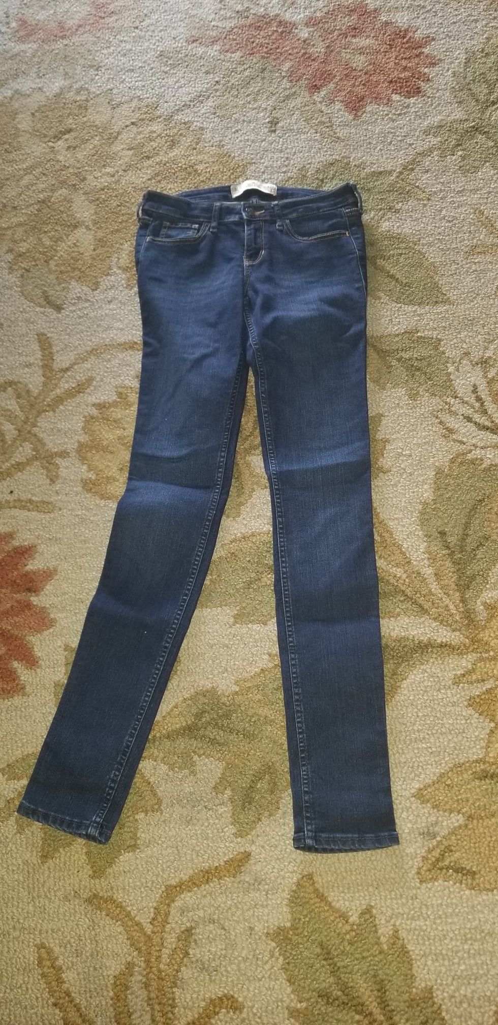 Hollister super skinny 3L 26 x 33 nwot