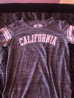 Women California t-shirt size medium