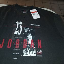 Jordan Reissue Tee  Size :Large 25