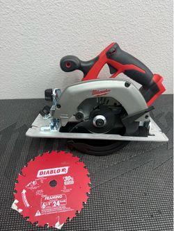 Milaukee 6-1/2 Circular Saw Sierra Serucho Tool Only