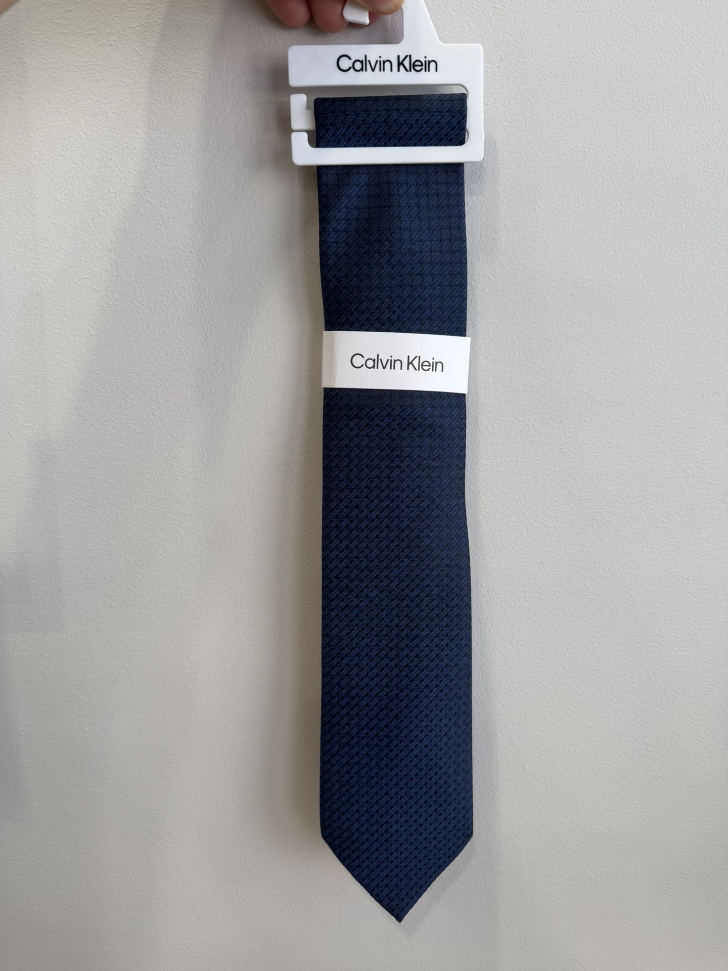 Calvin Klein men’s Textured Navy Blue Tie - NEW, NO TAG