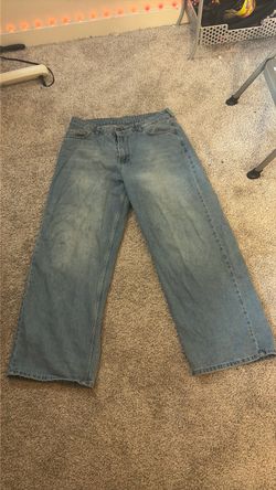 Baggy jeans