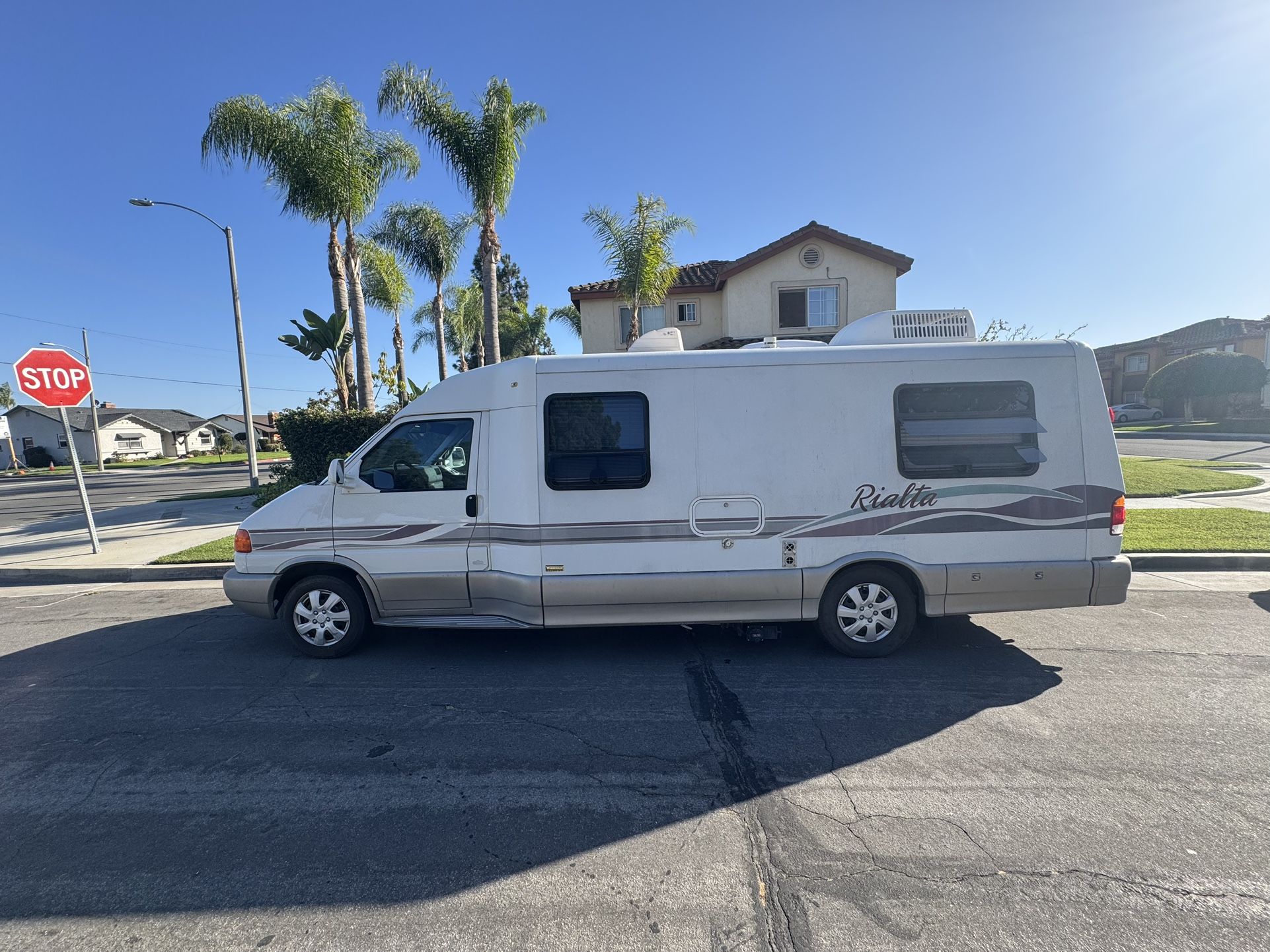 1999 Winnebago Rialta