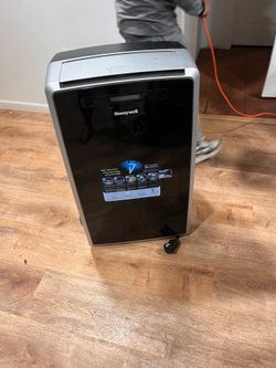 Honeywell portable air conditioner from the MM14 series.