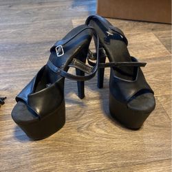 Pleaser’s Simple And Classic Black Heels Size 8